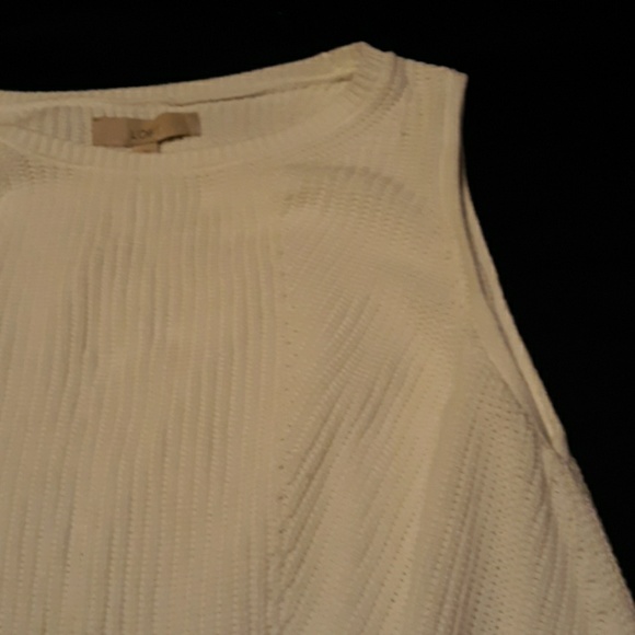 🌷Sleeveless sweater top🌷 - Picture 3 of 6